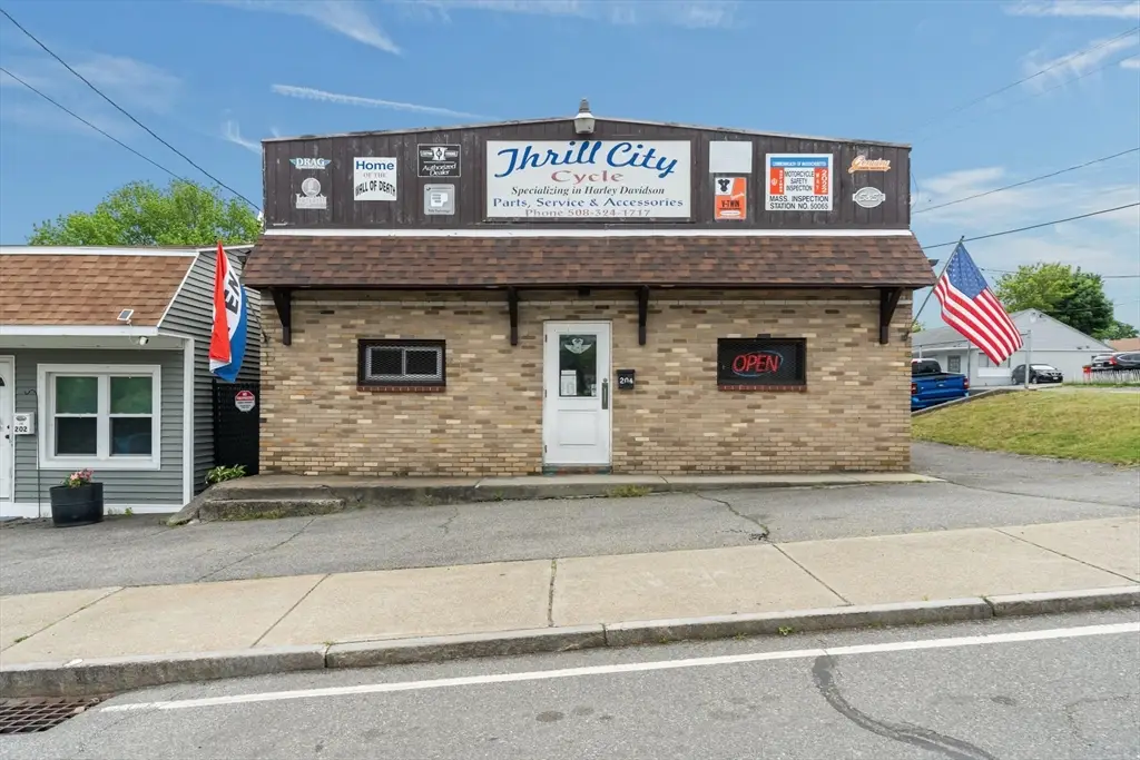 202-204 Pinehurst Ave., Swansea, MA 02777 - #1