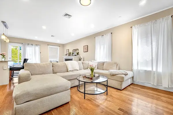 756 E Fifth St #2, Boston, MA 02127