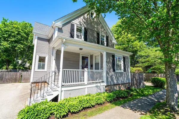 8 Lincoln Street, Manchester, MA 01944