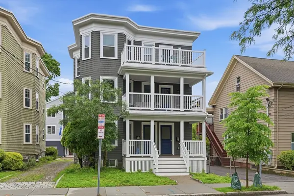 29-31 Cushing St #3, Cambridge, MA 02138
