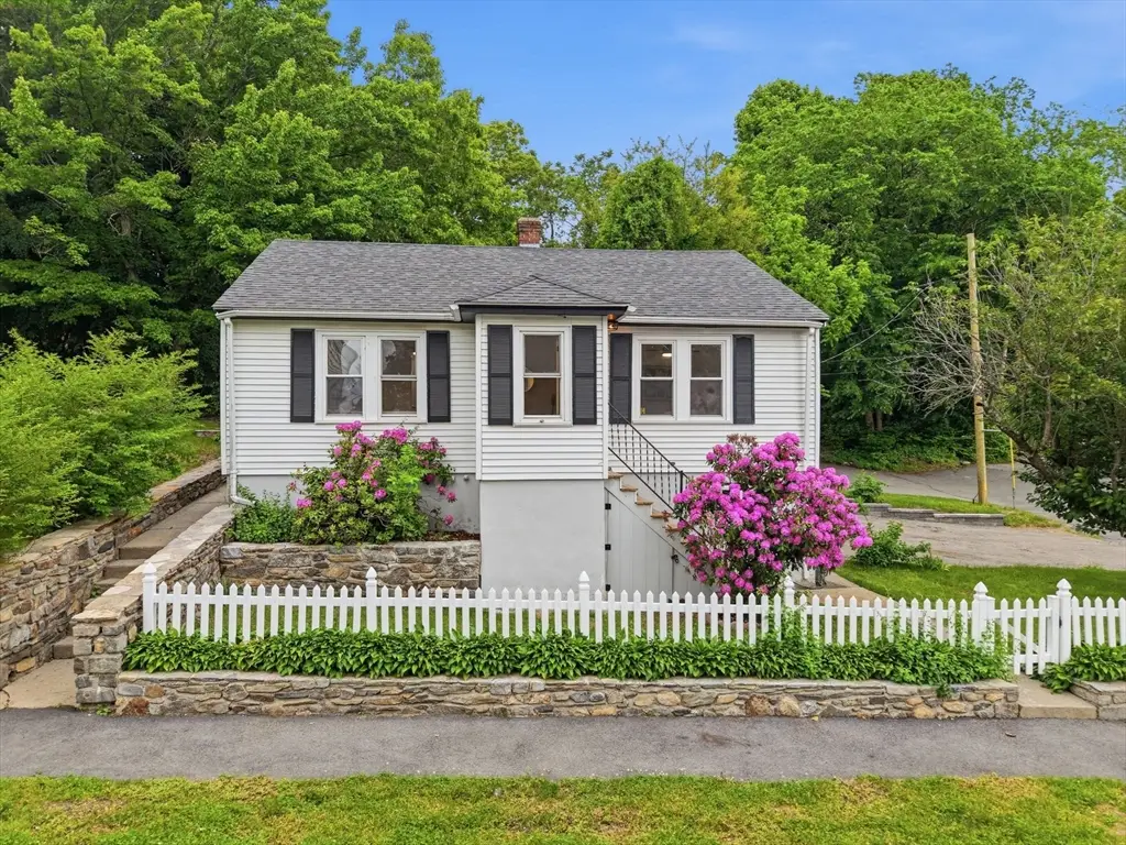 41 Bridgeport St, Worcester, MA 01604 - #1
