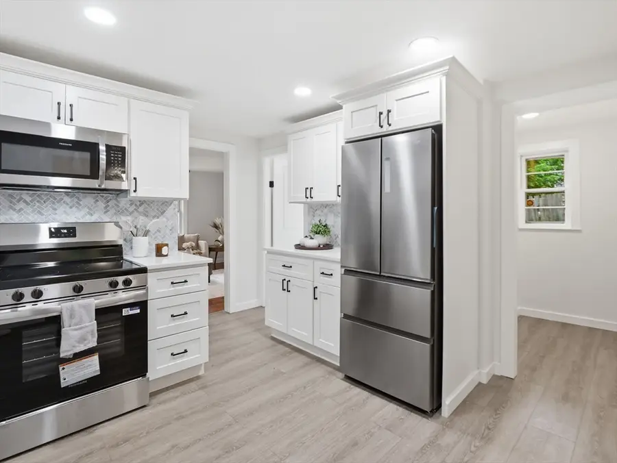 41 Bridgeport St, Worcester, MA 01604 - #3