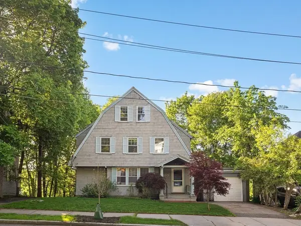 105 Grant Ave, Newton, MA 02459