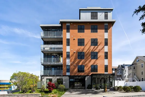 11 Oak Grove Terrace #303, Quincy, MA 02169