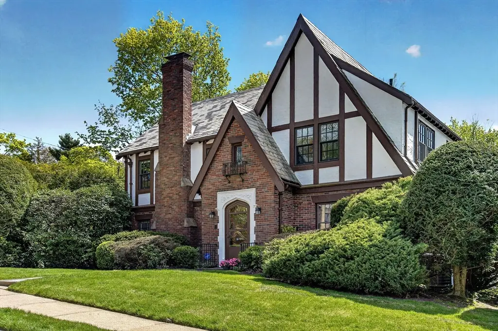16 Lancaster Rd, Newton, MA 02458 - #1