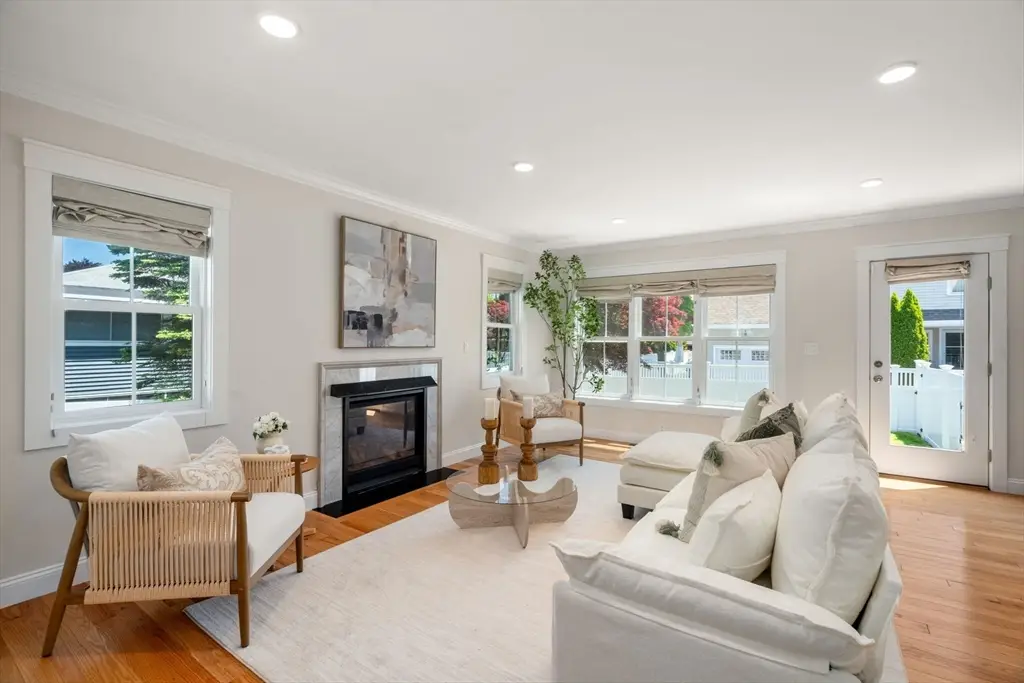 17 Vernon St #17, Newton, MA 02458 - #1