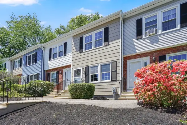 30 Mountainshire Dr #30, Worcester, MA 01606