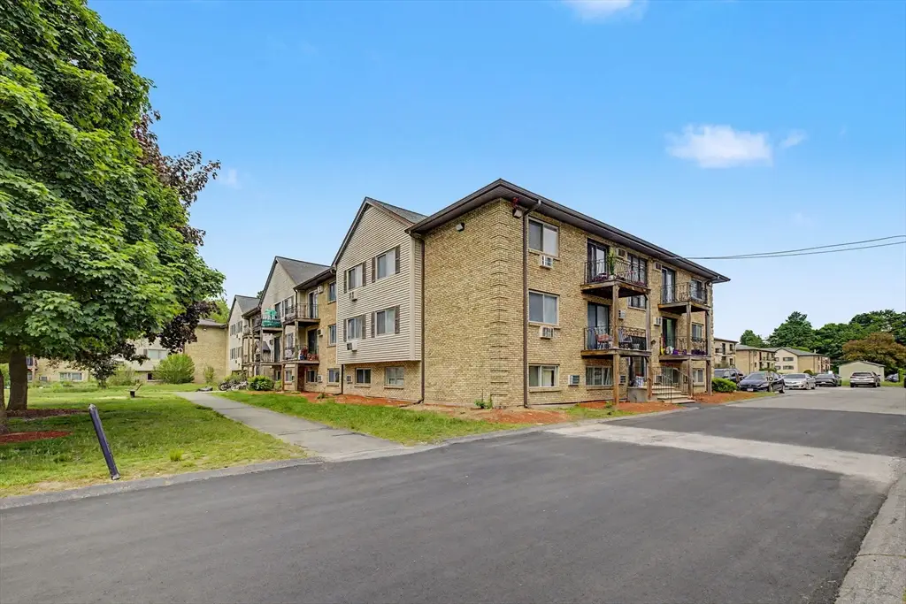 351 Pawtucket Blvd #7, Lowell, MA 01854 - #1