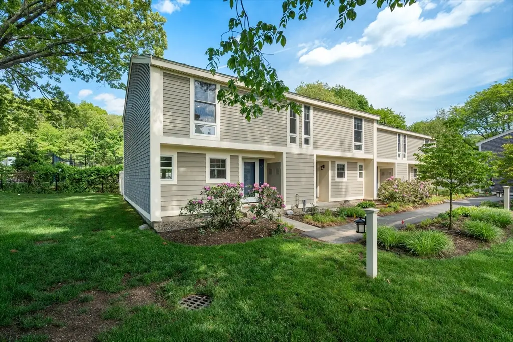 11 Oak St #45, Wellesley, MA 02482 - #1