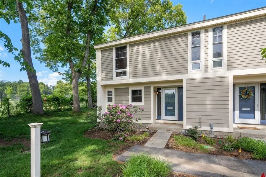 11 Oak St #45, Wellesley, MA 02482 - #2