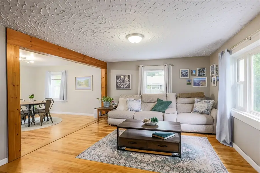 14 Amherst St, North Grafton, MA 01536 - #2