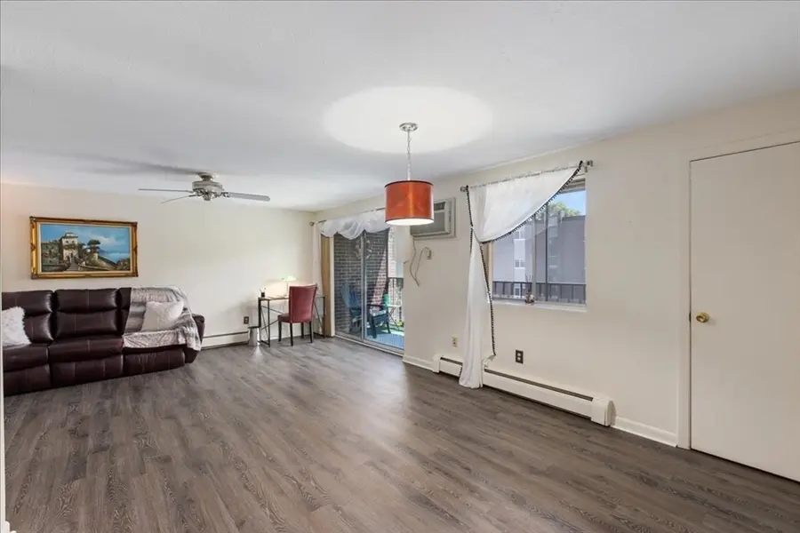 68 Maint St. #44C, Stoneham, MA 02180 - #3