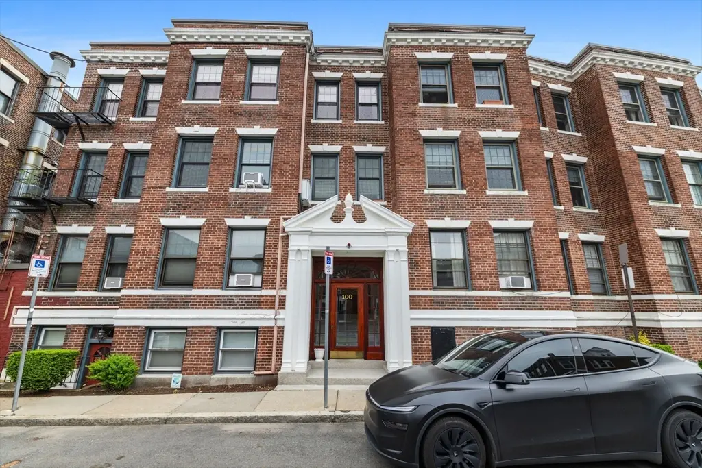 100 Lanark Rd #4, Boston, MA 02135 - #1