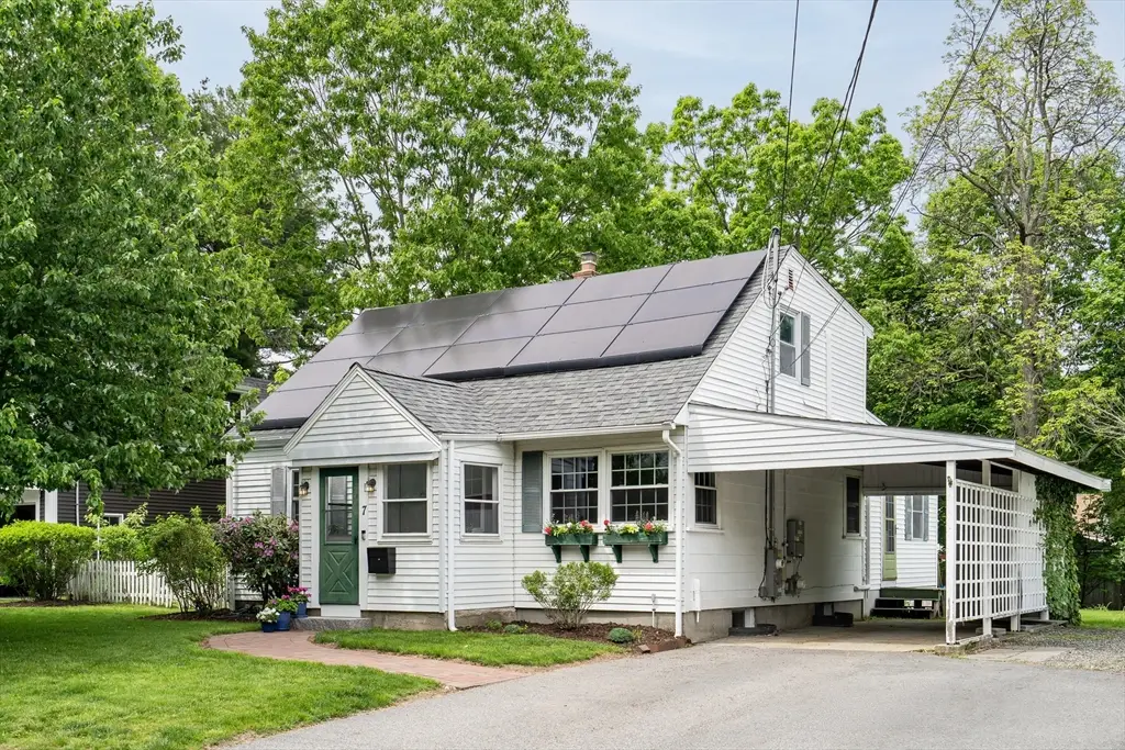 7 Oakridge Ave, Natick, MA 01760 - #1