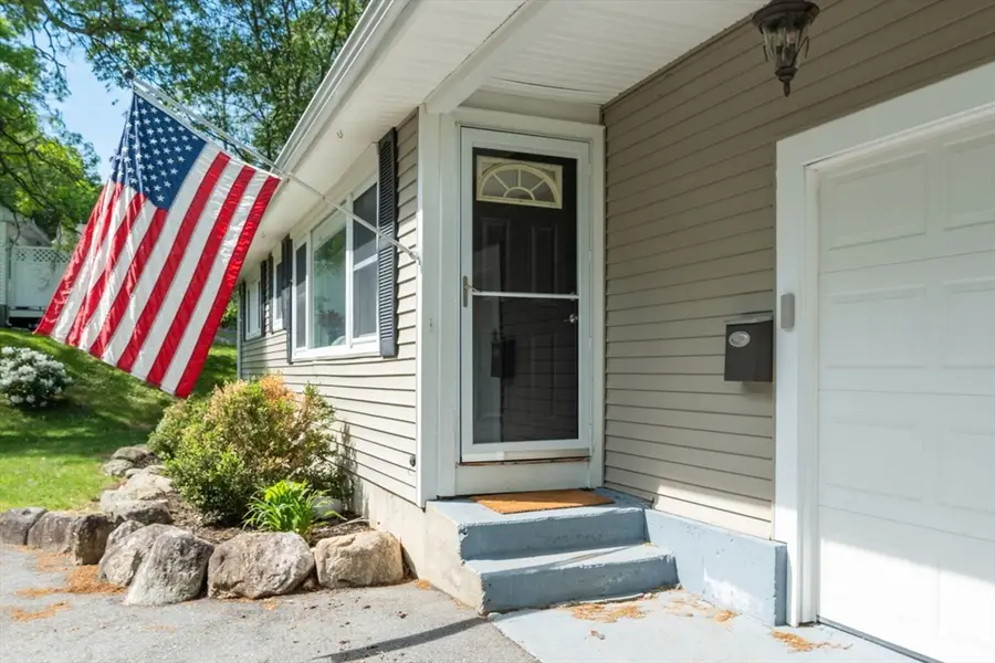 4 Leland Hill Rd, South Grafton, MA 01560 - #3