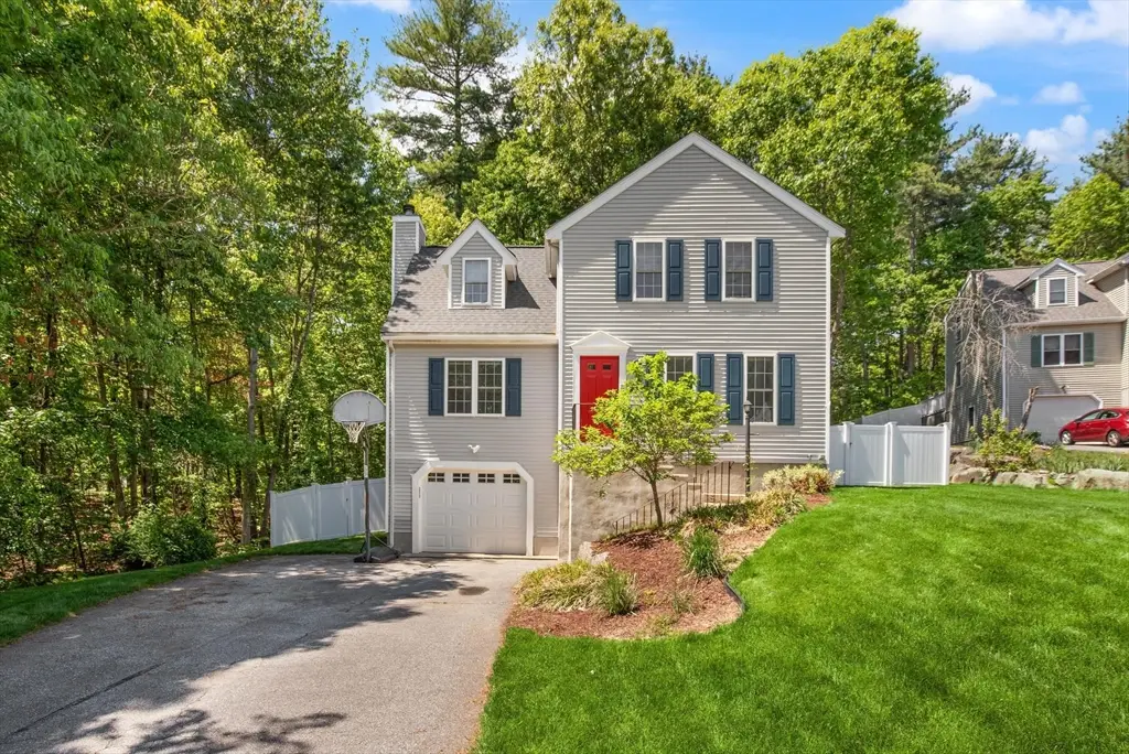 2 Maura Cir, Westford, MA 01886 - #1