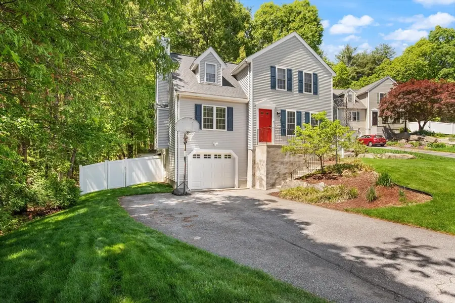 2 Maura Cir, Westford, MA 01886 - #2