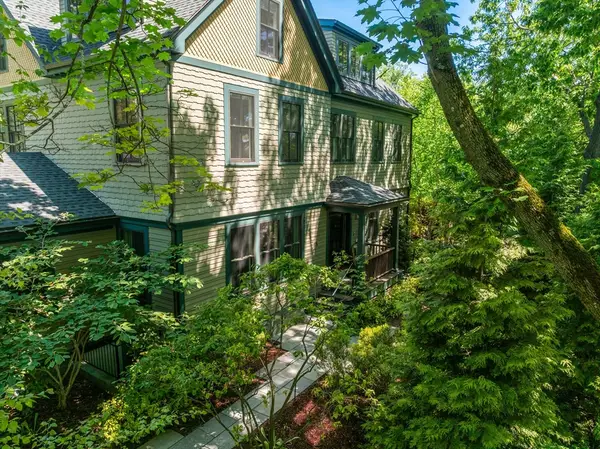 175 Coolidge Hill, Cambridge, MA 02138