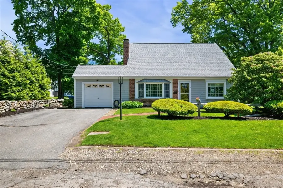 15 Hartshorne Rd, Wakefield, MA 01880 - #3