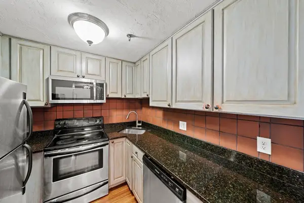 230 Willard St #602, Quincy, MA 02169