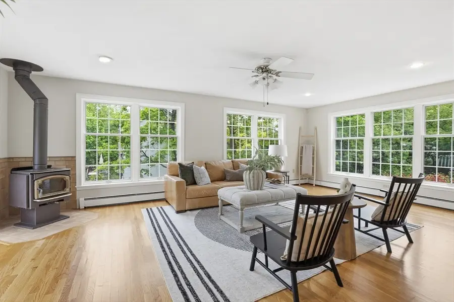 106 Concord Rd, Bedford, MA 01730 - #3