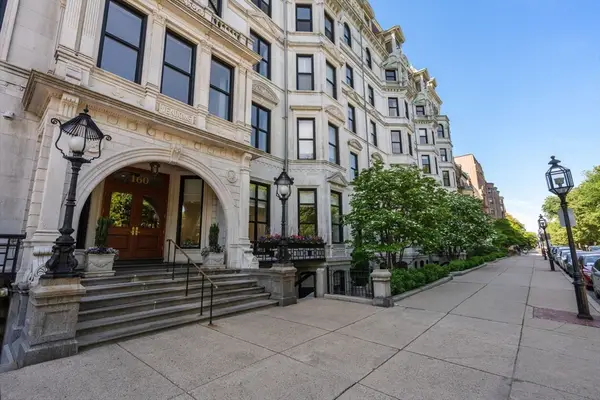 160 Commonwealth #616, Boston, MA 02116
