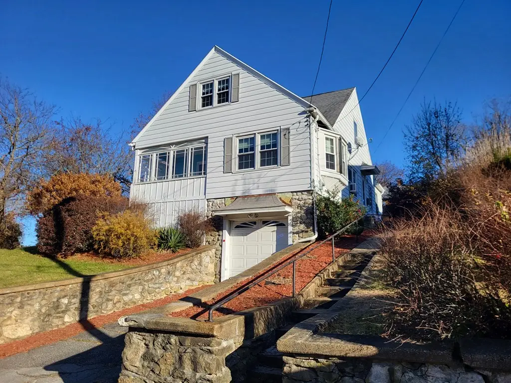15 Warren St, Southbridge, MA 01550 - #1