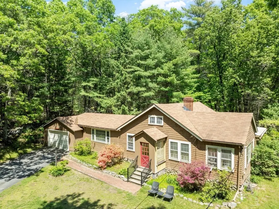 38 Rutland St, Carlisle, MA 01741 - #3
