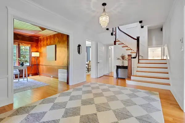 84 Lakeview Avenue, Haverhill, MA 01830