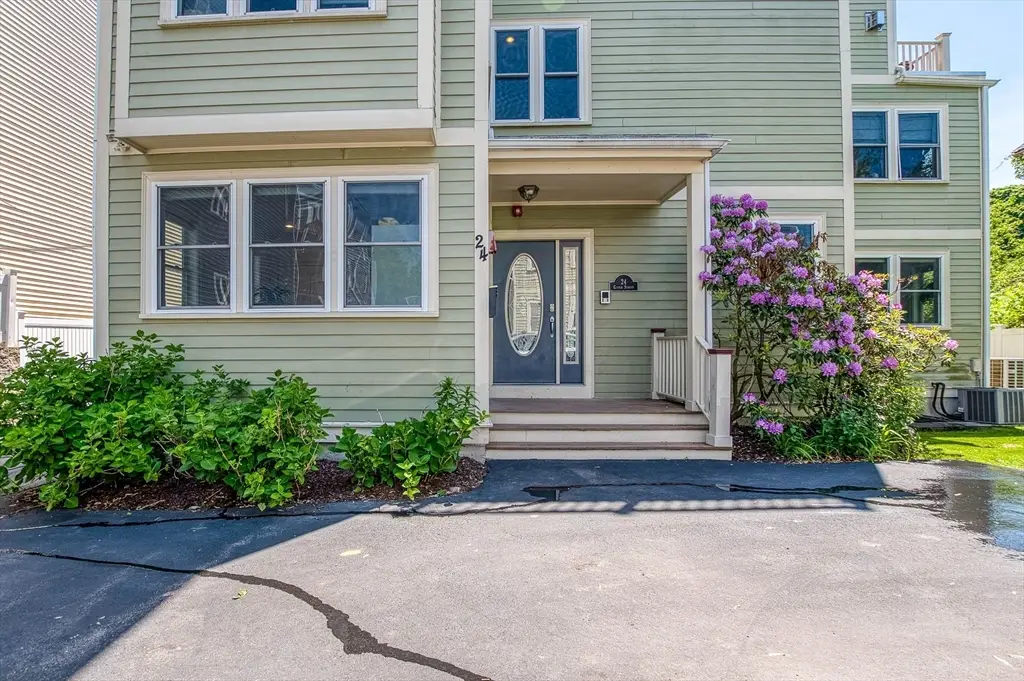 24 Custer St #1, Boston, MA 02130 - #1