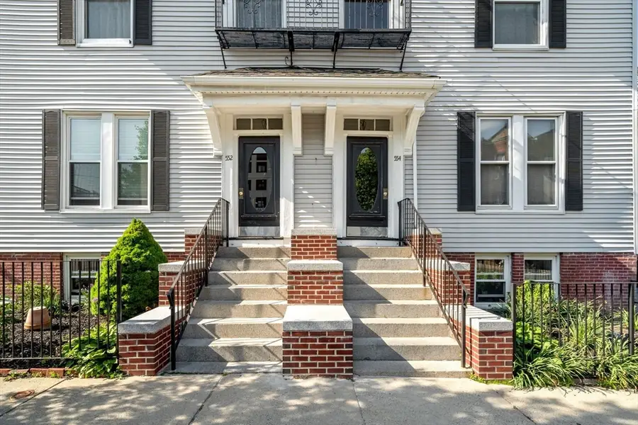554 E 4th St #1B, Boston, MA 02127 - #2