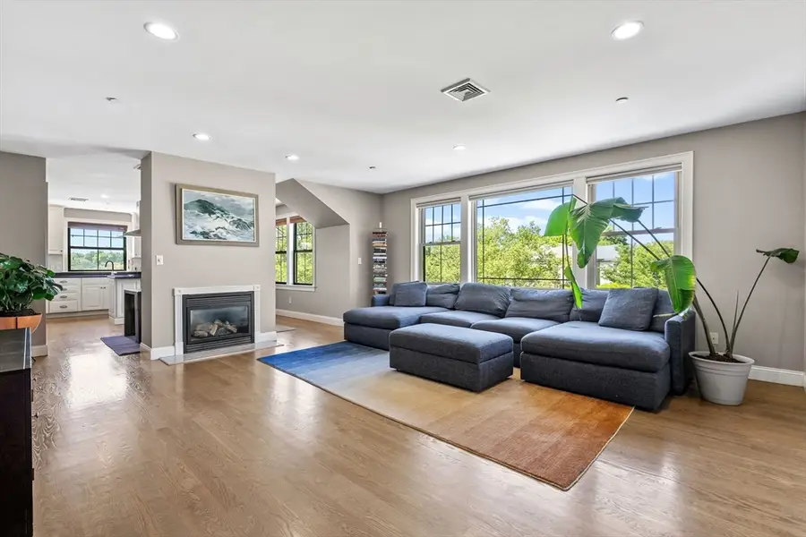 1 Sylvia St #3, Boston, MA 02130 - #2