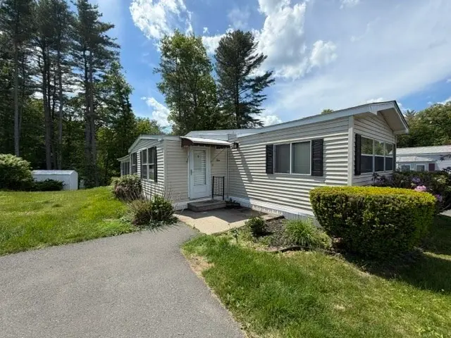 9 John's Dr, Westfield, MA 01085 - #1