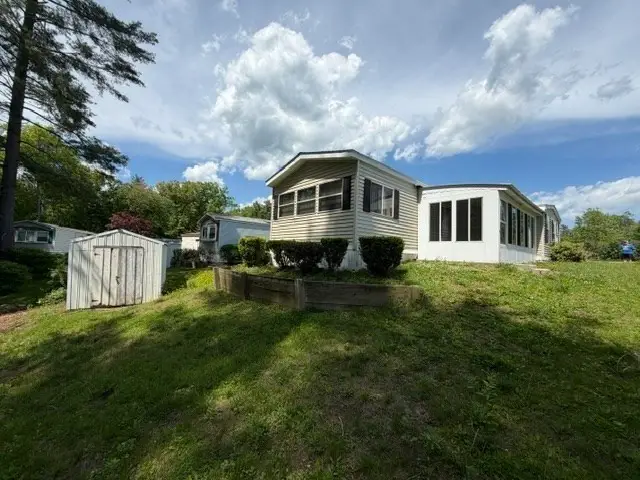 9 John's Dr, Westfield, MA 01085 - #3