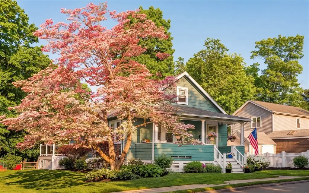 54 Endicott Rd, Stoneham, MA 02180 - #1
