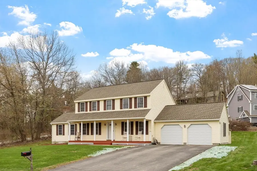 8 Biscuit Hill Dr, Leominster, MA 01453 - #2