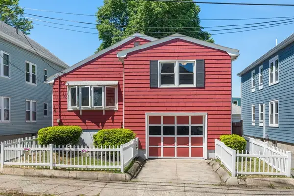 16 Geneva St, Salem, MA 01970