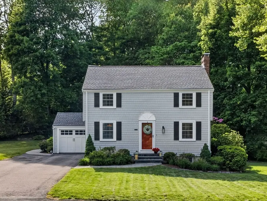 24 College Rd, Wellesley, MA 02482 - #2