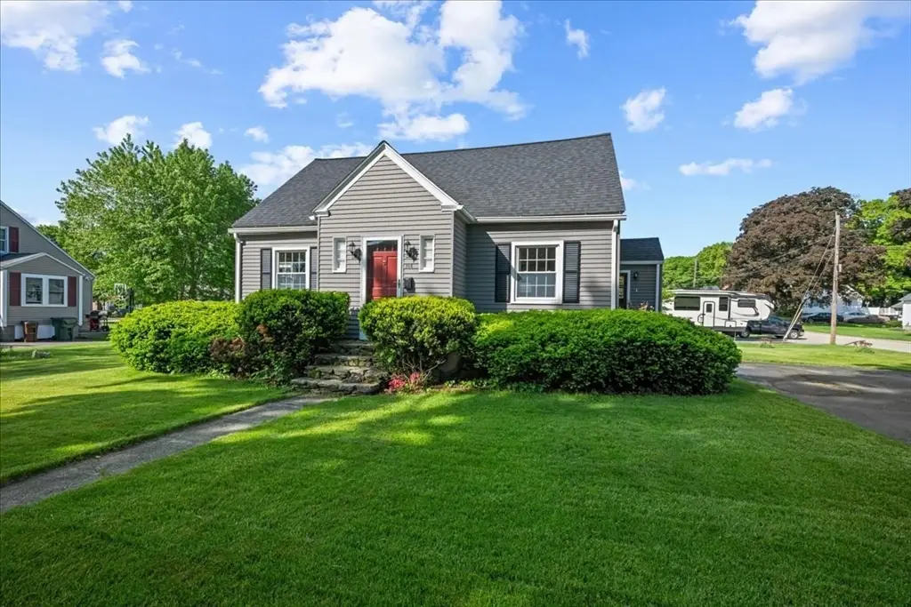 106 Elmwood St, Auburn, MA 01501 - #1