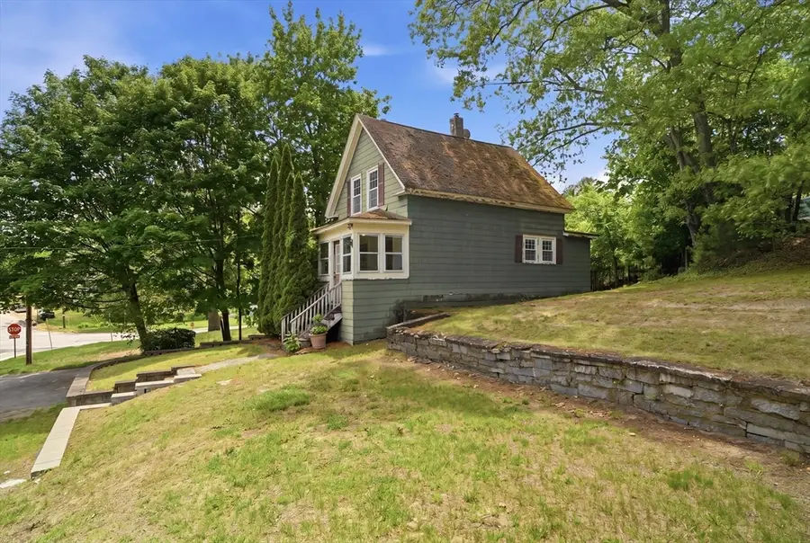 2 Tyng Rd, Tyngsborough, MA 01879 - #2