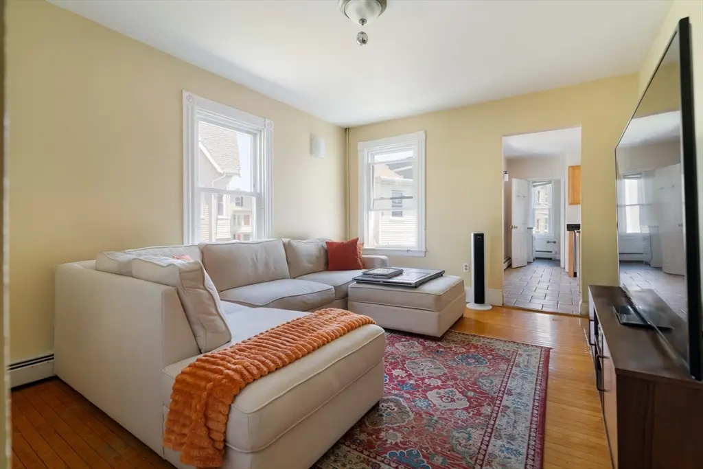 5 Essex St, Somerville, MA 02145 - #1