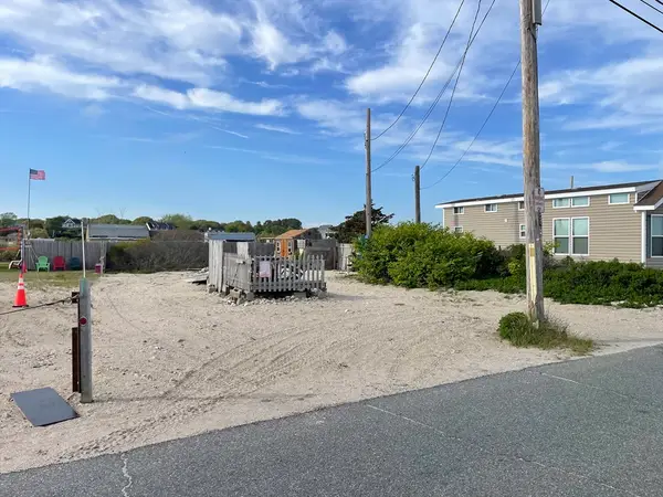 49 East Beach Rd, Westport, MA 02790