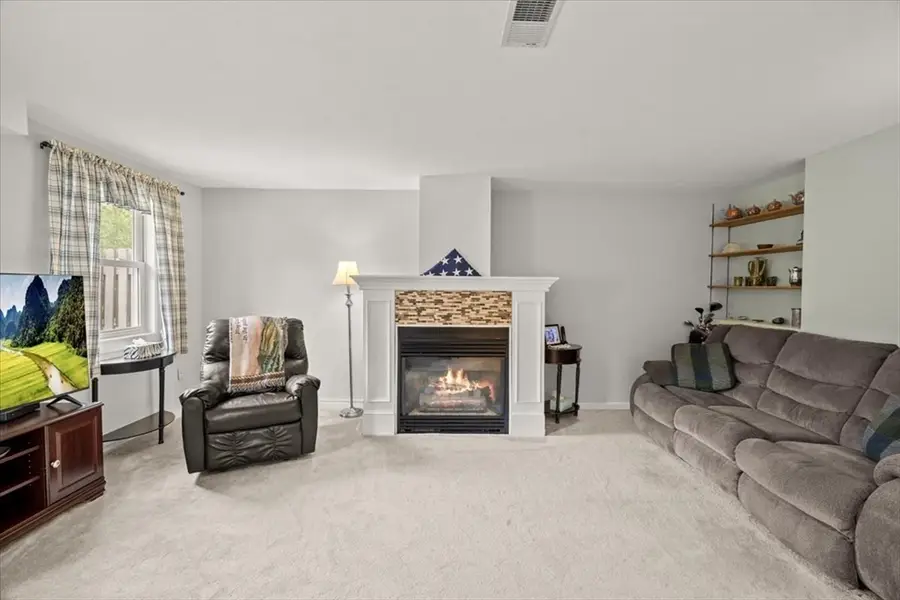 8 Willow Pond Dr #8, Rockland, MA 02370 - #3