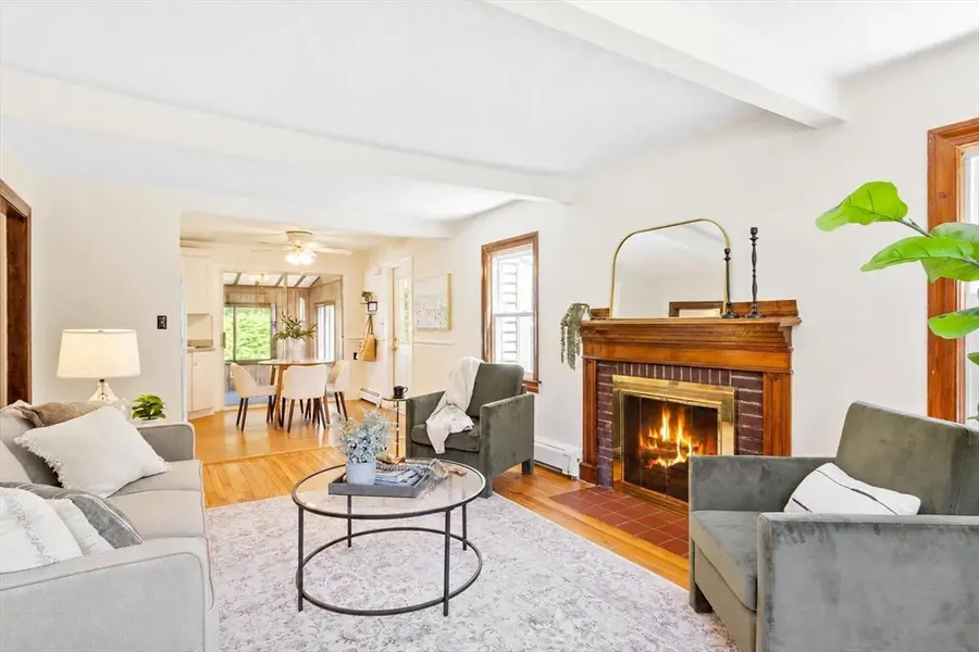 28 Valentine Rd, Framingham, MA 01702 - #2
