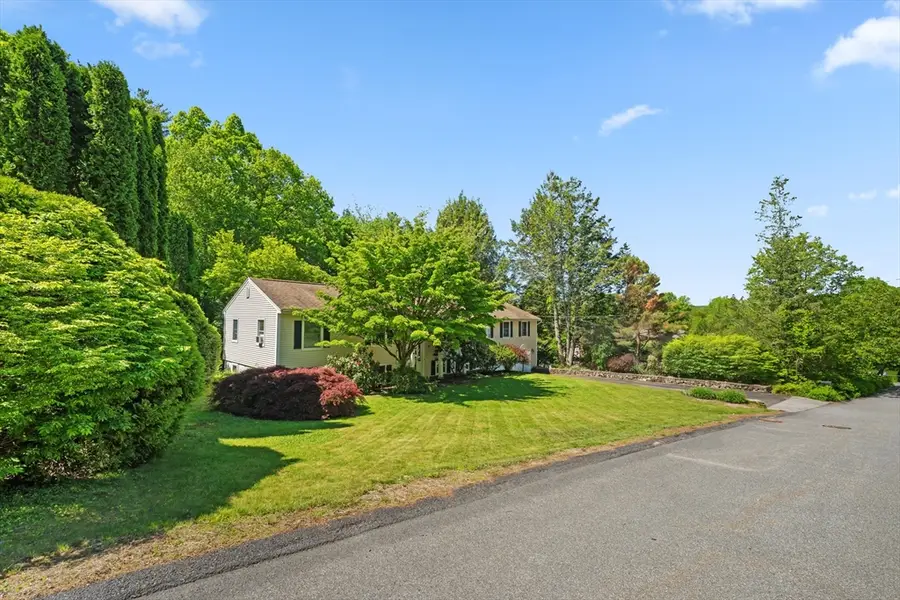 10 Blueberry Ln, Sturbridge, MA 01566 - #2