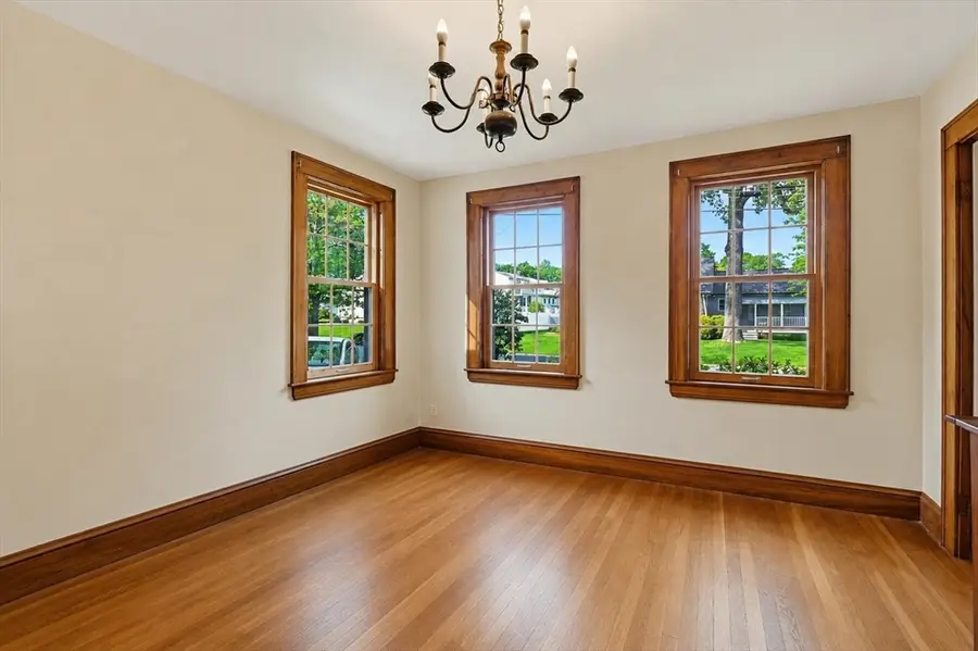 111 Gay St, Norwood, MA 02062 - #3