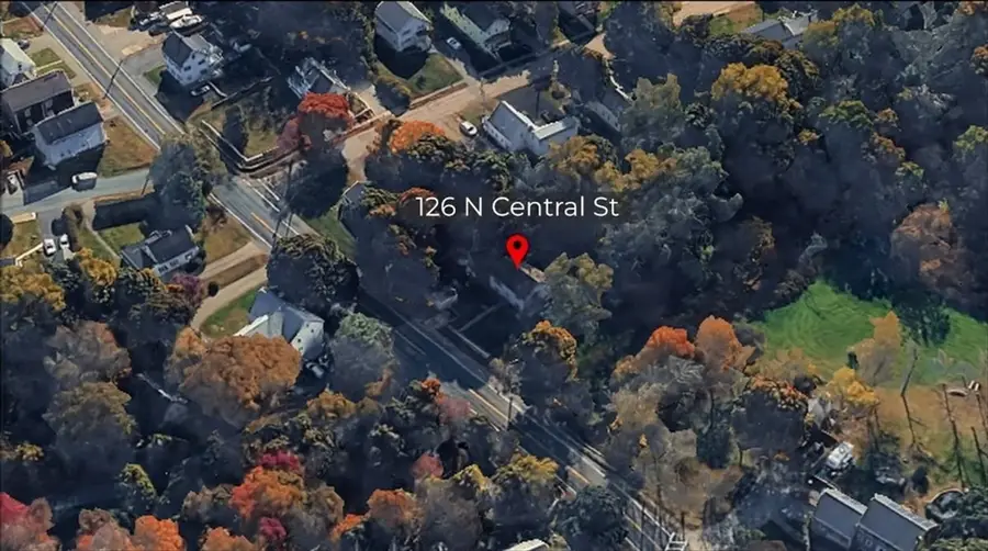 126 N Central St, East Bridgewater, MA 02333 - #2