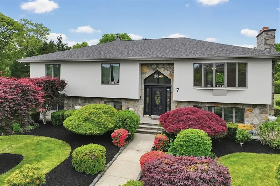 7 Diane Way, Westport, MA 02790 - #2