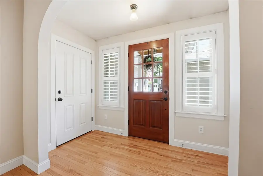 32 N Prospect St #4, Amherst, MA 01002 - #3