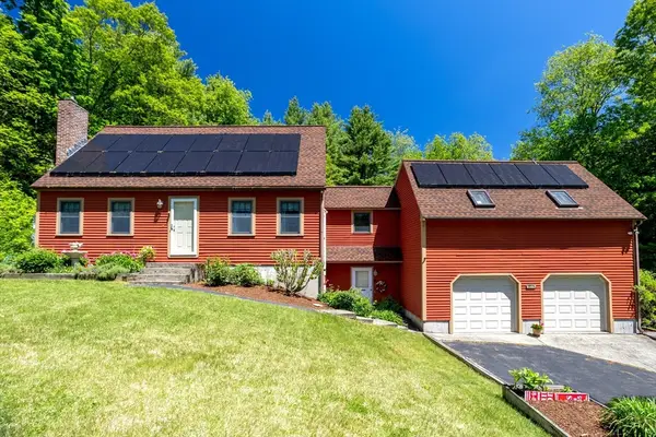 315 Burrage St, Lunenburg, MA 01462